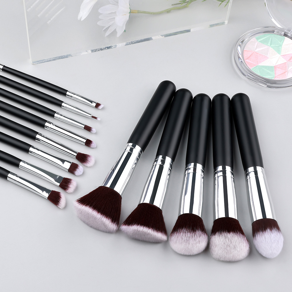 Ensemble de pinceaux de maquil - Huda Beauty Makeup Brush Set avis et prix