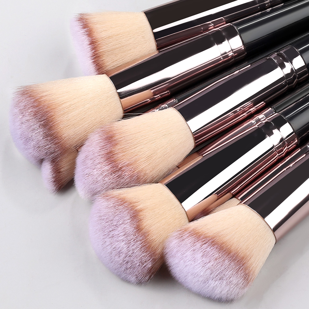 Ensemble de pinceaux de maquil - Huda Beauty Makeup Brush Set avis et prix